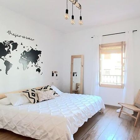 Limerencia: Tu Hogar En Este Blanco Pueblo 弗里希利亚纳 外观 照片