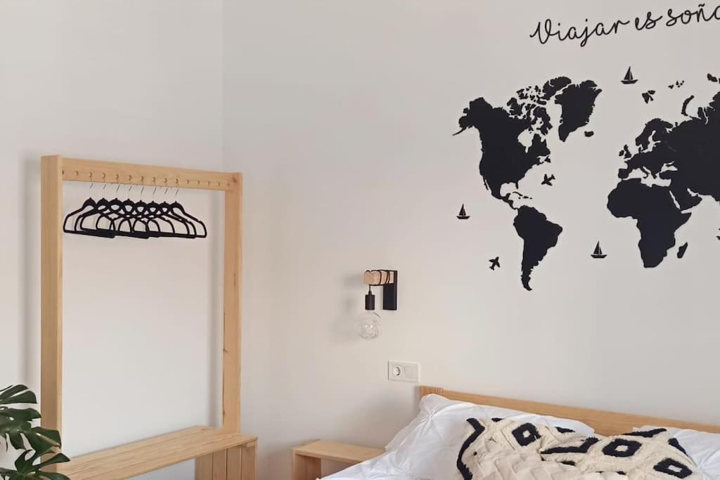 Limerencia: Tu Hogar En Este Blanco Pueblo 弗里希利亚纳 外观 照片